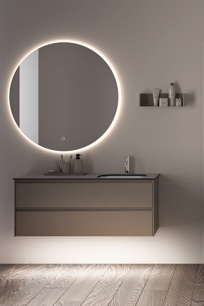 Valaistus allaskalusteen alle