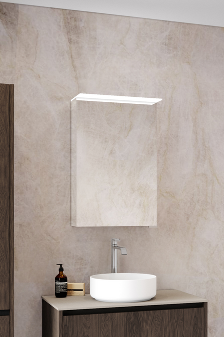 Yksiovinen peilikaappi valolipalla Modena Q10