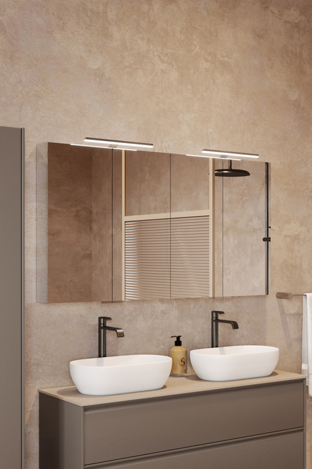 Neljäovinen peilikaappi ylävalolla Modena Q08